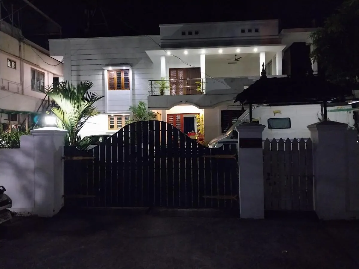 Lloydskochi Home Stay Ινδία